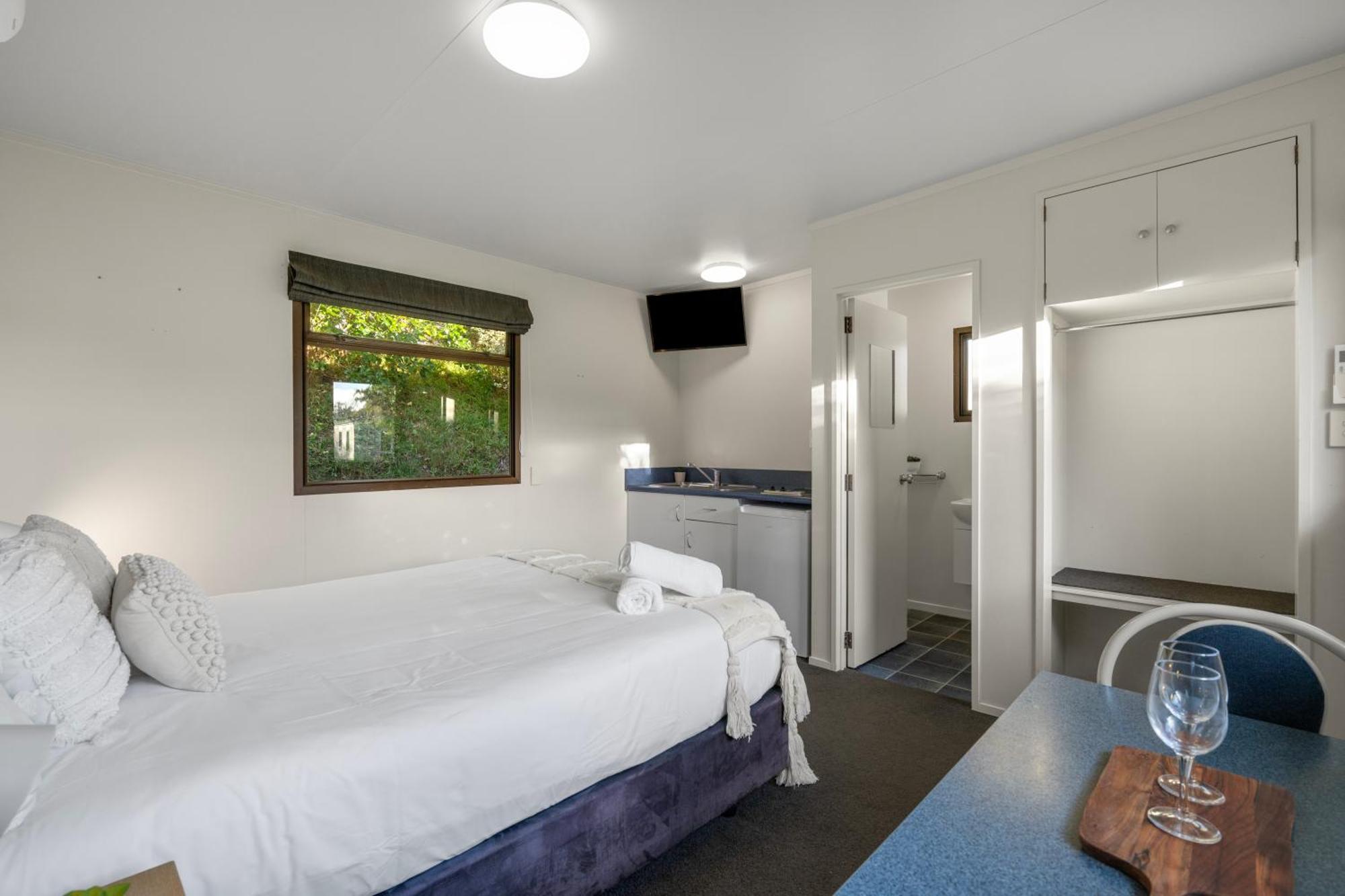 Tasman Holiday Parks Picton Eksteriør billede A studio apartment
